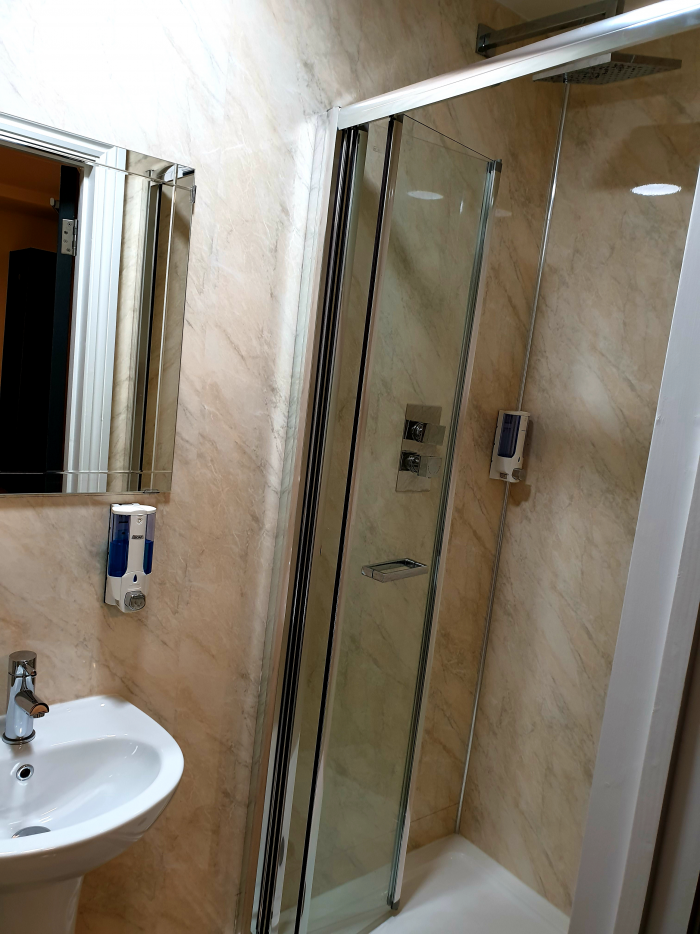 Wanstead Hotel photograph 3
