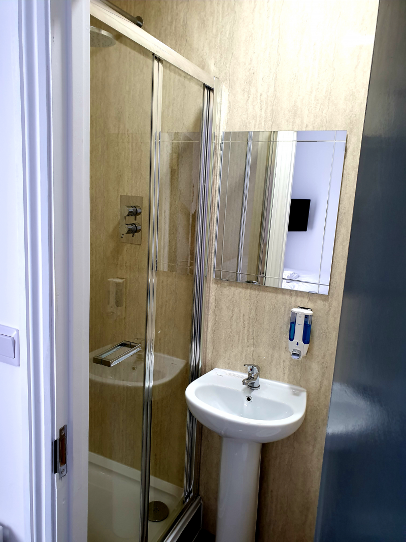 Wanstead Hotel photograph 8