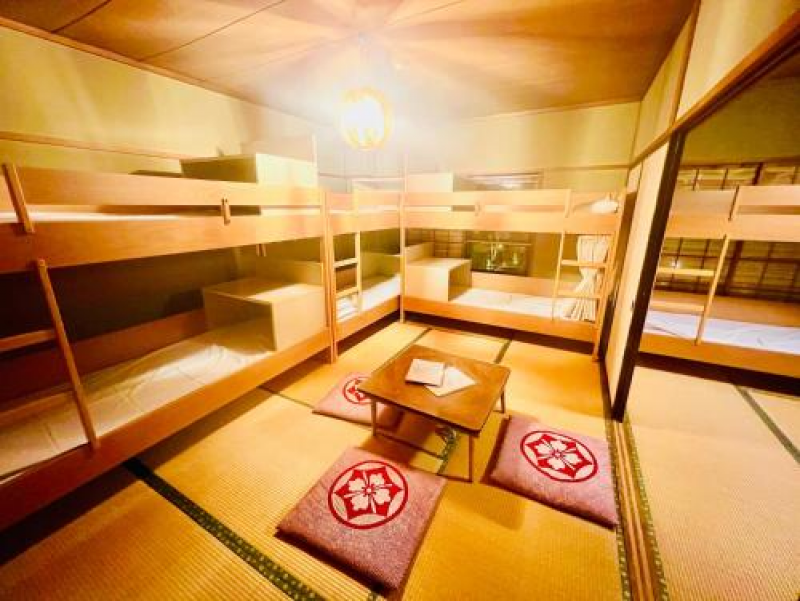 男女共用ドミトリー