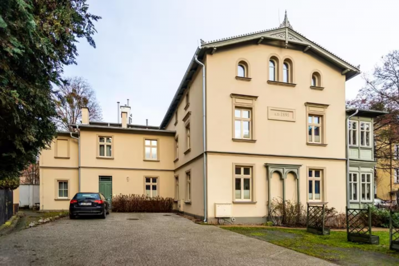 Gallery Image 9