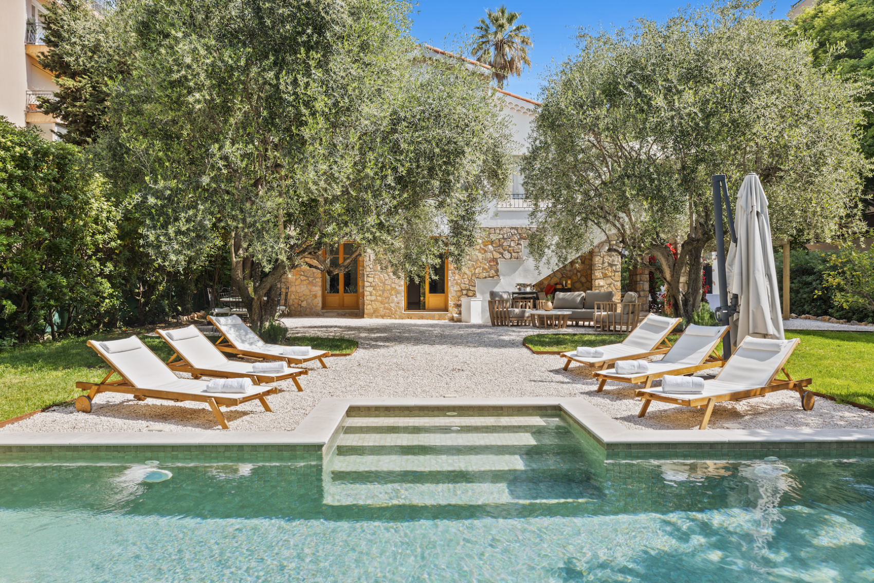 Villa Lacour - 5 Bdrs, 5 mins Croisette